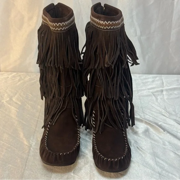 Lamo Virginia Three Tier Chevron Pattern Suede Fringe Moccasin Boots NWOT - Picture 3 of 12